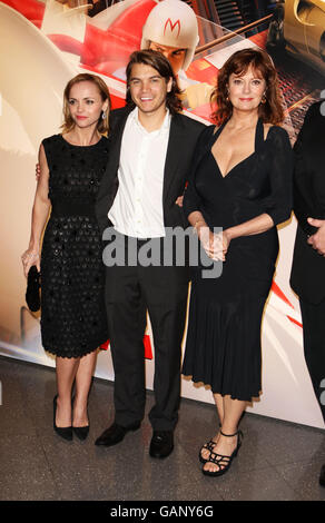 Christina Ricci, Emile Hirsch et Susan Sarandon arrivent pour la première britannique de Speed Racer à l'Empire Leicester Square dans le centre de Londres. Banque D'Images