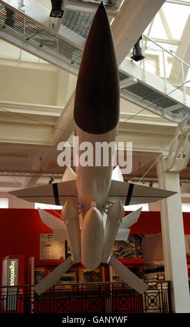 Un missile antiaérien Bloodlooden à la nouvelle exposition Dan Dare et The Birth of Hi-tech Britain, qui a ouvert aujourd'hui au Science Museum à Londres. Banque D'Images