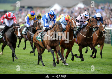 Les courses de chevaux - StanJamesUK Guineas Festival - Newmarket Racecourse Banque D'Images