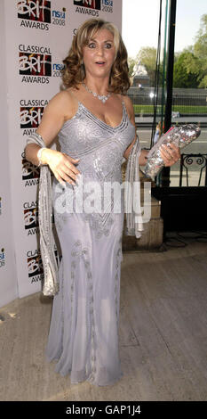 Prix classique Brit 2008 - Londres.Lesley Garrett arrive pour les Classical Brit Awards 2008, qui se tiennent au Royal Albert Hall, à l'ouest de Londres. Banque D'Images