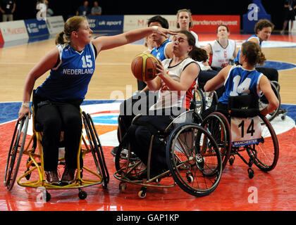 Le basket-ball en fauteuil roulant - Coupe du monde paralympique Visa 2008 - SportCity - Manchester Banque D'Images