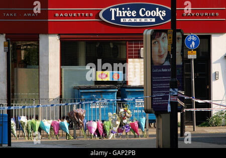 Adolescent tué dans une boulangerie Banque D'Images