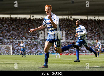 Dave Kitson de Reading célèbre après avoir obtenu le deuxième but Banque D'Images