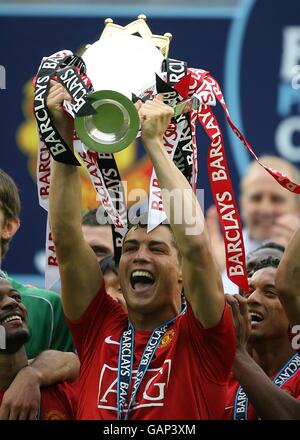 Cristiano Ronaldo, de Manchester United, remporte le trophée Premier League. Banque D'Images