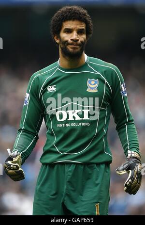 Football - Barclays Premier League - Manchester City v Portsmouth - City of Manchester Stadium. David James, gardien de Portsmouth Banque D'Images