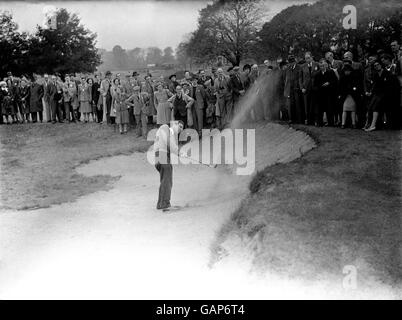 Golf - Ryder Cup - pratique de pré-tournoi - Grande-Bretagne et Irlande / Oxford and Cambridge Golf Society.Percy Lucas conduite Banque D'Images