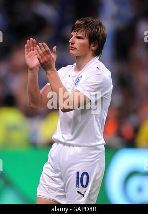 Andrei Arshavin de Zenit St Petersburgs célèbre la victoire après la finale sifflet Banque D'Images