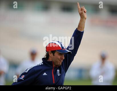 Cricket - session Angleterre nets et conférence de presse - terrain de cricket d'Old Trafford. Michael Vaughan, Angleterre Banque D'Images