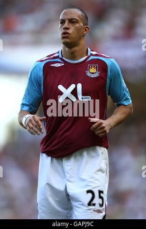 Football - Barclays Premier League - West Ham United v Aston Villa - Upton Park.Bobby Zamora, West Ham United Banque D'Images