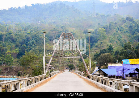 Bonne année pont à Jamuni, Darjeeling, West Bengal, India Banque D'Images