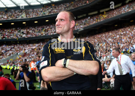 Rugby Union - Guinness Premiership final - London Wasps / Leicester Tigers - Twickenham.Lawrence Dallaglio de London Wasps semble visiblement émotif lors de la finale Guinness Premiership à Twickenham, Londres. Banque D'Images