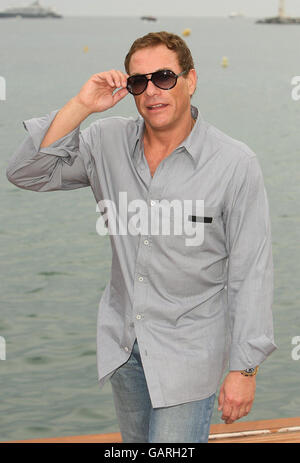 Jean Claude Van Damme est vu à un photocall sur le Majestic Pier à Cannes, France. Banque D'Images