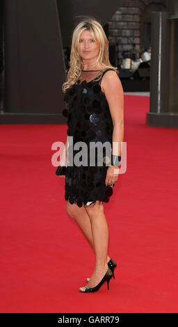 Tina Hobley arrive pour la Royal Academy of Arts Summer Exhibition Preview Party 2008 à Burlington House, dans le centre de Londres. Banque D'Images