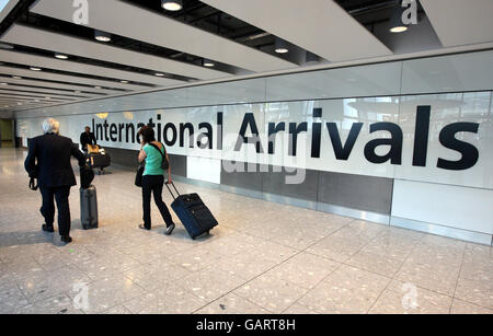 Une vue générale de l'aéroport d'Heathrow car British Airways commutent certains de ses vols à long hall vers le terminal 5. Banque D'Images