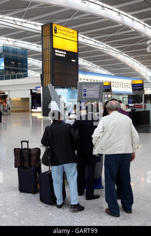 Un passager de l'aéroport d'Heathrow, British Airways, a effectué certains de ses vols à long hall vers le terminal 5. Banque D'Images