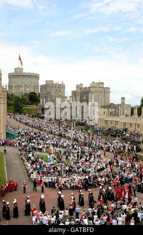 L'ordre du service Garter tenu à la chapelle Saint-George dans le domaine du château de Windsor, à Londres. Banque D'Images