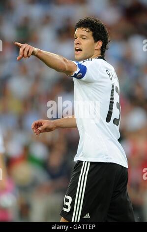 Football - Championnat d'Europe de l'UEFA 2008 - quart de finale - Portugal / Allemagne - St Jakob-Park. Michael Ballack, Allemagne Banque D'Images