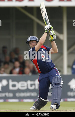 Luke Wright, en Angleterre, est sorti lors de la NatWest Series One Day International à Edgbaston, Birmingham. Banque D'Images