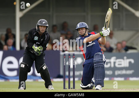 Luke Wright, en Angleterre, est sorti lors de la NatWest Series One Day International à Edgbaston, Birmingham. Banque D'Images