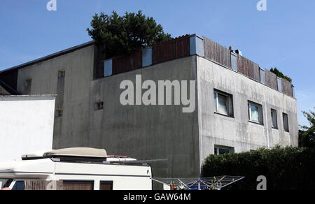 La vue arrière de la maison de Josef Fritzl au 40 Yobbstrasse, Amstetten, Autriche. On croit qu'il a emprisonné sa fille dans une cave pendant 24 ans et qu'il a fait ses sept enfants. Banque D'Images