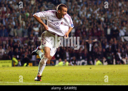 Football - Ligue des champions de l'UEFA - finale - Juventus c. AC Milan.Andriy Shevchenko, de l'AC Milan, célèbre la pénalité de victoire contre Juventus Banque D'Images