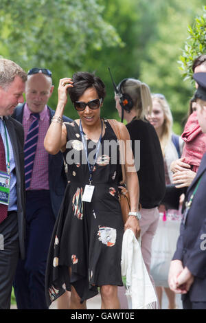 Wimbledon London,UK. 5 juillet 2016. Double médaillée d'or britannique Dame Kelly Holmes arrive comme invité à la journée de 9 profils têtes sur le tennis de Wimbledon 2016 : Crédit amer ghazzal/Alamy Live News Banque D'Images