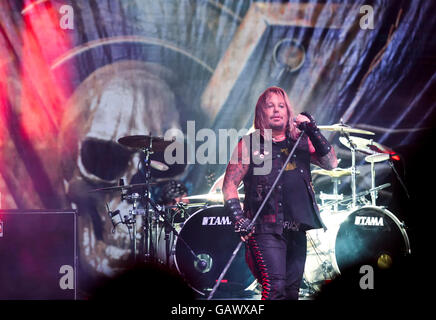 Moapa Valley, Nevada, USA. 4 juillet, 2016. Vince Neil et Bret Michaels band co-vedette du 'Moapa Madness 2016' une piscine Juillet 4ème concert et spectacle de feux d'artifice. Credit : Ken Howard/Alamy Live News Banque D'Images