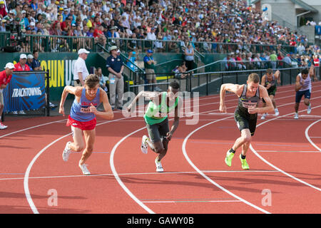 Eugene, États-Unis. 4 juillet, 2016. Début de la finale du 800 m hommes à l'USATF 2016 Essais olympiques à l'historique Hayward Field de Eugene, Oregon, USA. Credit : Joshua Rainey/Alamy Live News. Banque D'Images