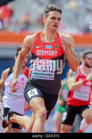 Amsterdam, Pays-Bas. Le 06 juillet, 2016. Amsterdam, Pays-Bas. 6 juillet, 2016. Alexander Gladitz de l'Allemagne en action au cours de la men's 400m à la ronde de qualification Championnats d'Europe d'athlétisme au Stade olympique à Amsterdam, Pays-Bas, 06 juillet 2016. Dpa : Crédit photo alliance/Alamy Live News Banque D'Images