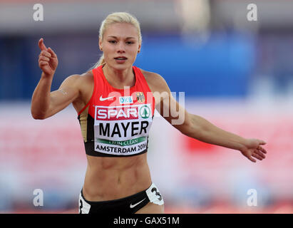 Lisa Mayer de l'Allemagne participe à la demi-finale femmes 200m à l'athlétisme au Stade olympique à Amsterdam, Pays-Bas, 06 juillet 2016. Photo : Michael Kappeler/dpa Banque D'Images