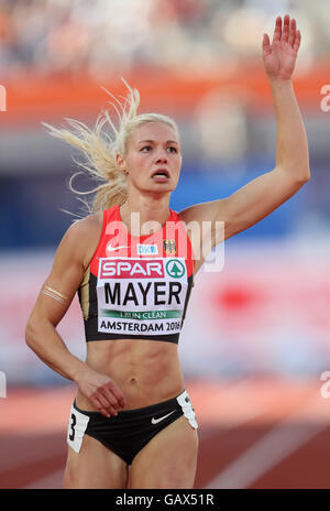 Lisa Mayer de l'Allemagne participe à la demi-finale femmes 200m à l'athlétisme au Stade olympique à Amsterdam, Pays-Bas, 06 juillet 2016. Photo : Michael Kappeler/dpa Banque D'Images