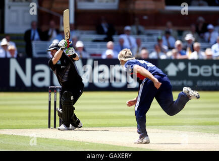 Cricket - série NatWest - Fifth One Day International - Angleterre / Nouvelle-Zélande - Lord's.Scott Styris de Nouvelle-Zélande dans ses gains de 87 pendant la série NatWest One Day International à Lord's, Londres. Banque D'Images