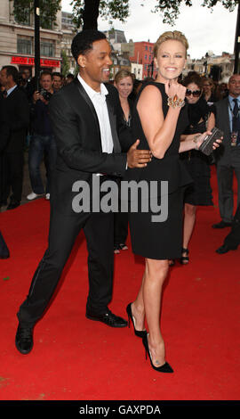 Hancock UK Premiere - Londres.Will Smith et Charlize Theron arrivent pour la première de Hancock au Royaume-Uni au vue West End, Londres. Banque D'Images