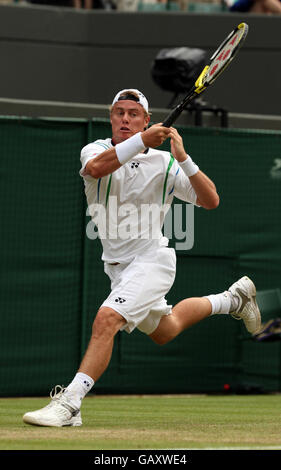 Lleyton Hewitt en Australie contre Simone Bolelli en Italie lors des championnats de Wimbledon 2008 au All England tennis Club de Wimbledon. Banque D'Images