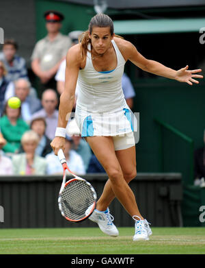 Amélie Mauresmo en France contre Serena Williams aux États-Unis lors des championnats de Wimbledon 2008 au All England tennis Club de Wimbledon. Banque D'Images