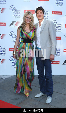 Tess Daly et Vernon Kay arrivent à la Formule 1 en association avec la Great Ormond Street Hospital Children's Charity à Bloomsbury Ballroom, Victoria House, centre de Londres. Banque D'Images