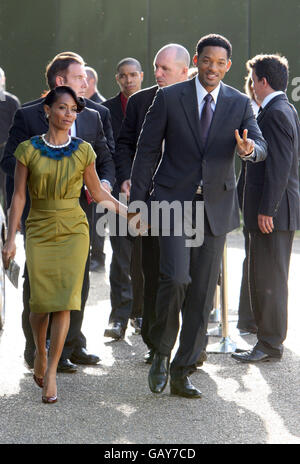 Will Smith et Jada Pinkett Smith arrivent à un dîner en l'honneur du 90e anniversaire de Nelson Mandela, à Hyde Park, dans le centre de Londres. Banque D'Images