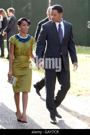 Will Smith et Jada Pinkett Smith arrivent à un dîner en l'honneur du 90e anniversaire de Nelson Mandela, à Hyde Park, dans le centre de Londres. Banque D'Images