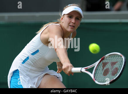 Tennis - Championnats de Wimbledon 2008 - septième jour - le All England Club.Nicole Vaidisova de Russie en action contre Anna Chakvetadze de Russie Banque D'Images