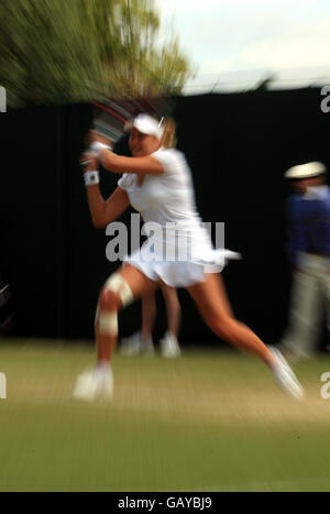 Tennis - Championnats de Wimbledon 2008 - septième jour - le All England Club. Nadia Petrova en action contre Alla Kudryavtseva Banque D'Images