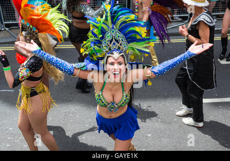 Costumes colorés à la Pride Parade à Londres 2016 Banque D'Images