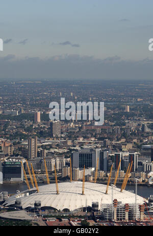 Photo aérienne de l'O2 Arena, anciennement appelé Millennium Dome, sur la Tamise, Londres. Banque D'Images