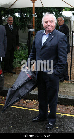 Sir David Frost accueille chaque année Bash d'été - Chelsea.Jimmy Tarbuck arrive à la Summer Garden Party de Sir David Frost, à Carlyle Square, à l'ouest de Londres. Banque D'Images