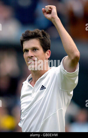 Tennis - Wimbledon 2003 - Quatrième série, Tim Henman v David Nalbandian Banque D'Images