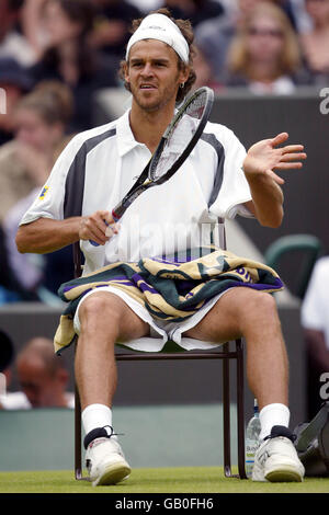 Tennis - Wimbledon 2003 - Deuxième tour - Todd Martin v Gustavo Kuerten Banque D'Images