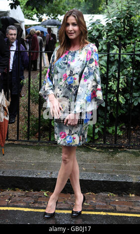 Sir David Frost accueille chaque année Bash d'été - Chelsea.Lisa Snowdon arrive au Summer Garden Party de Sir David Frost, à Carlyle Square, à l'ouest de Londres. Banque D'Images