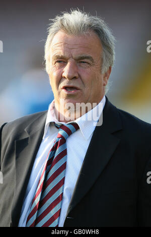 Football - Friendly - Lincoln City v Aston Villa - Sincil Bank Stadium Banque D'Images