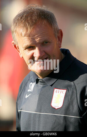 Football - Friendly - Lincoln City v Aston Villa - Sincil Bank Stadium Banque D'Images