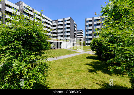 Jardin à l'intérieur d'un immeuble d'habitation de l'architecture moderne communauté fermée Banque D'Images