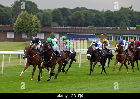 Les courses de chevaux - Girls Aloud Music nuit - Sandown Park Banque D'Images